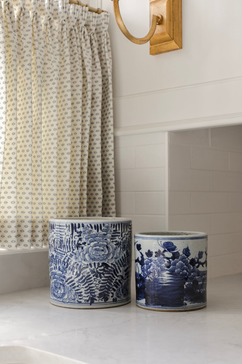 9″ Blue and White Palm Planter
