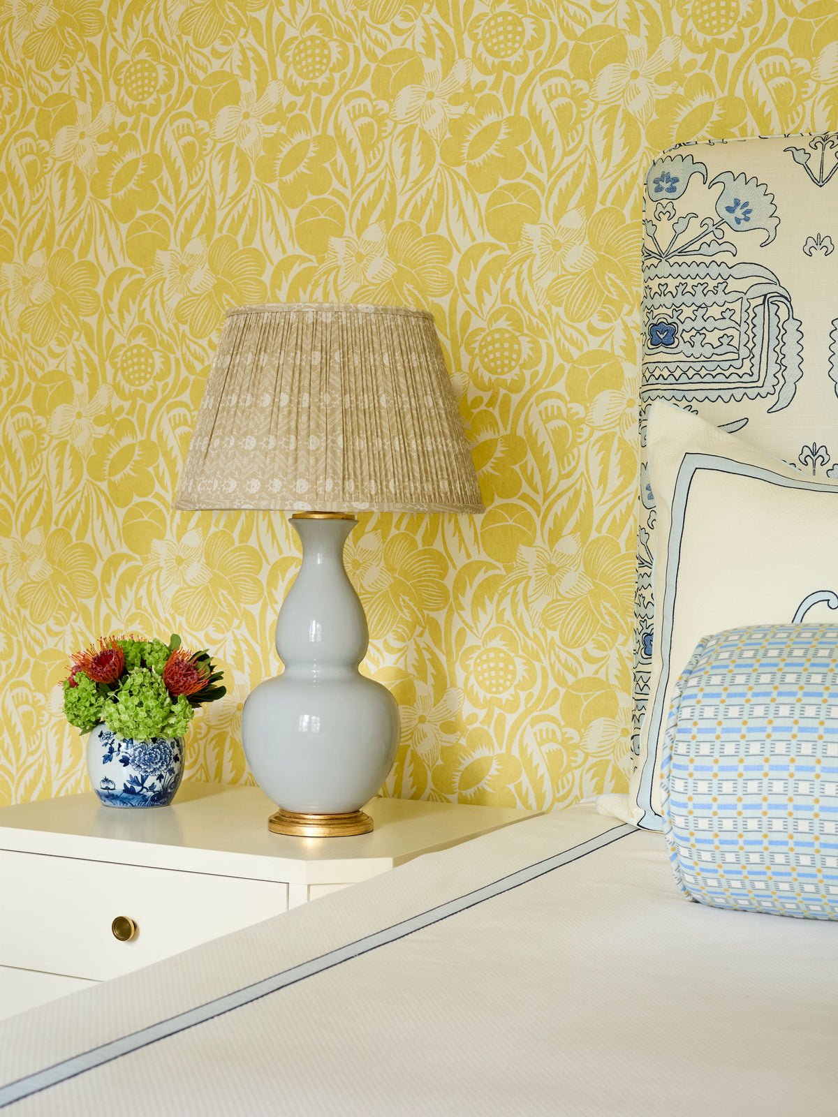 Liv Ceramic Medium Table Lamp in Sky