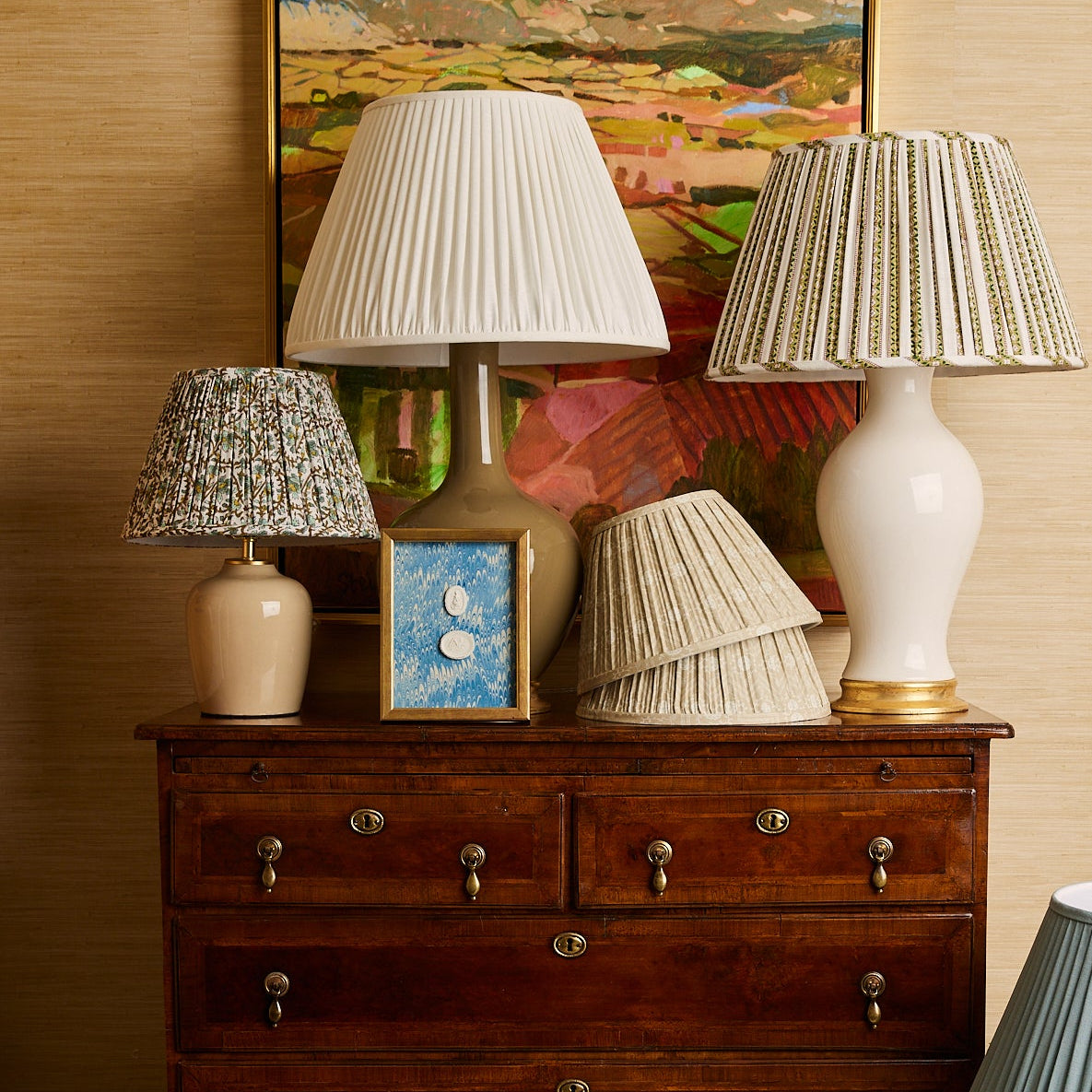 Elegant and timeless home decor from Cuvée Home, featuring thoughtfully designed pieces that blend sophistication with modern charm.