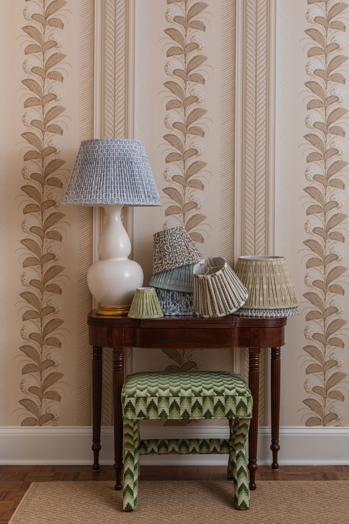 Liv Ceramic Medium Table Lamp in Bone